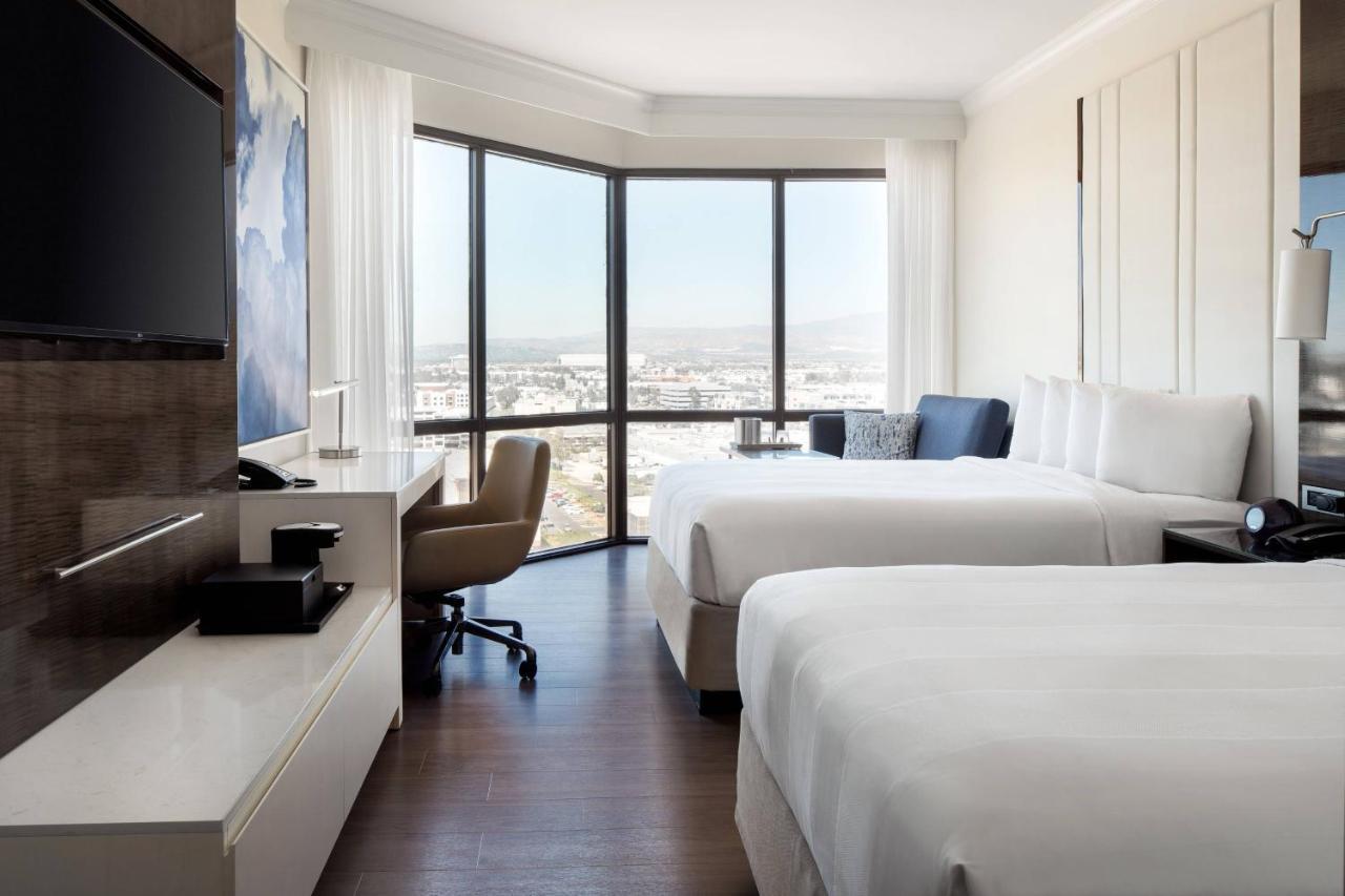 Irvine Marriott Hotel Bagian luar foto