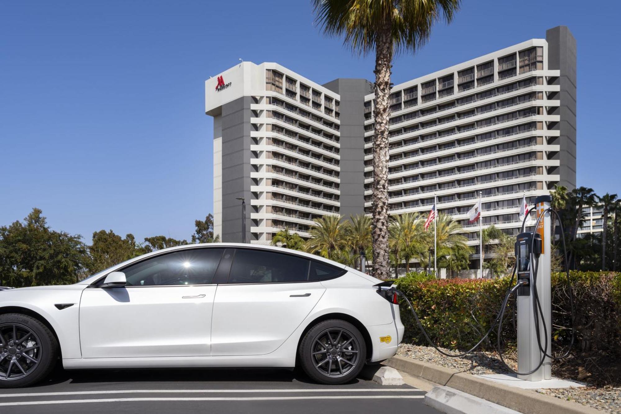 Irvine Marriott Hotel Bagian luar foto