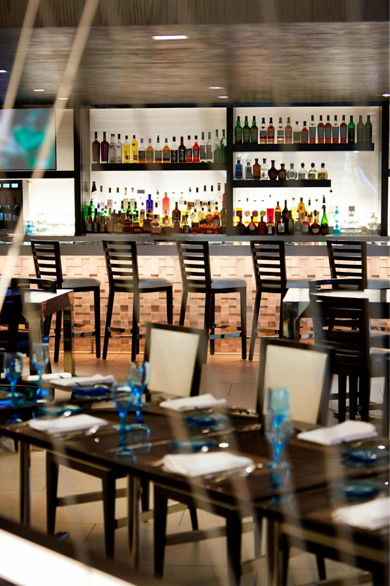 Irvine Marriott Hotel Bagian luar foto
