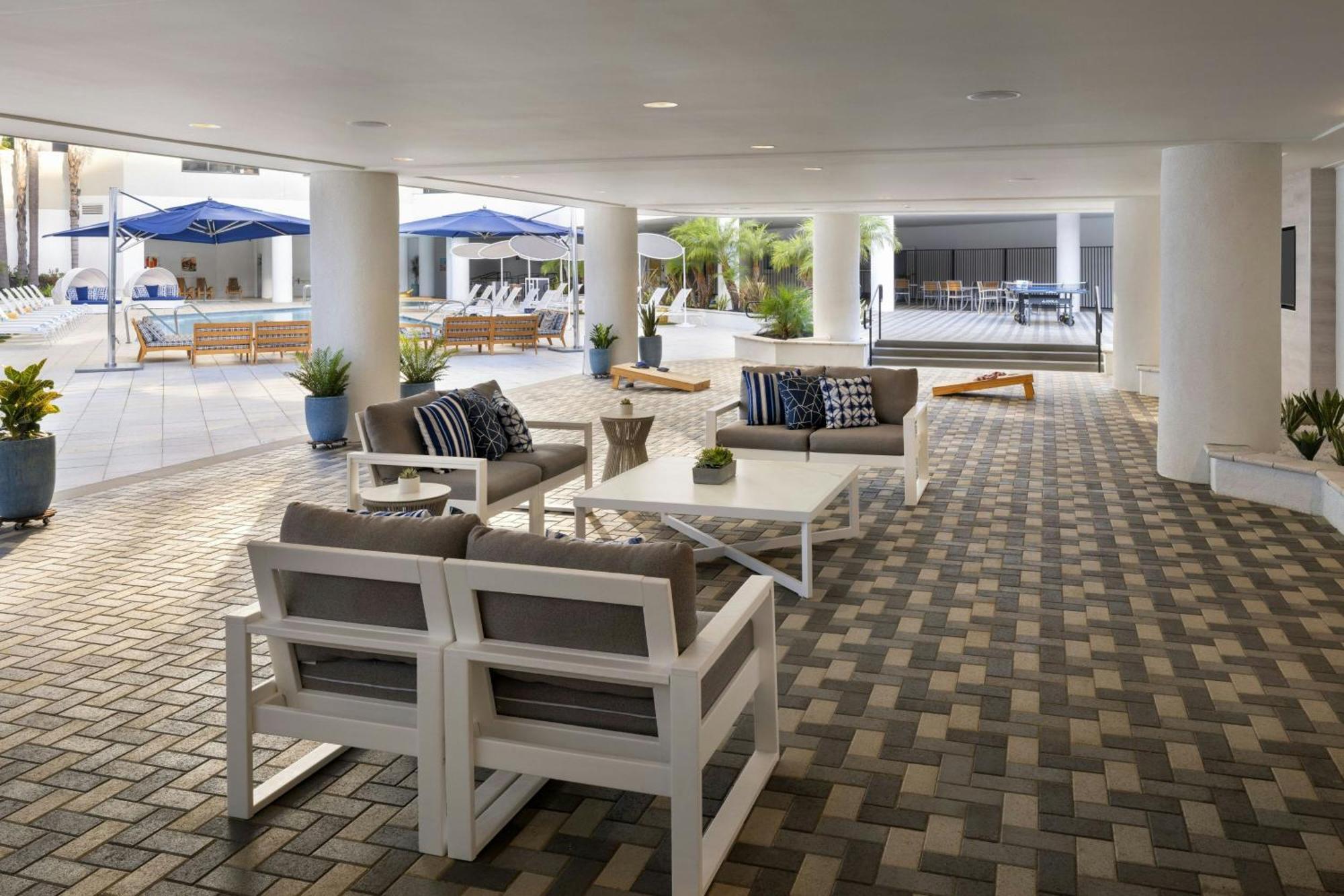 Irvine Marriott Hotel Bagian luar foto