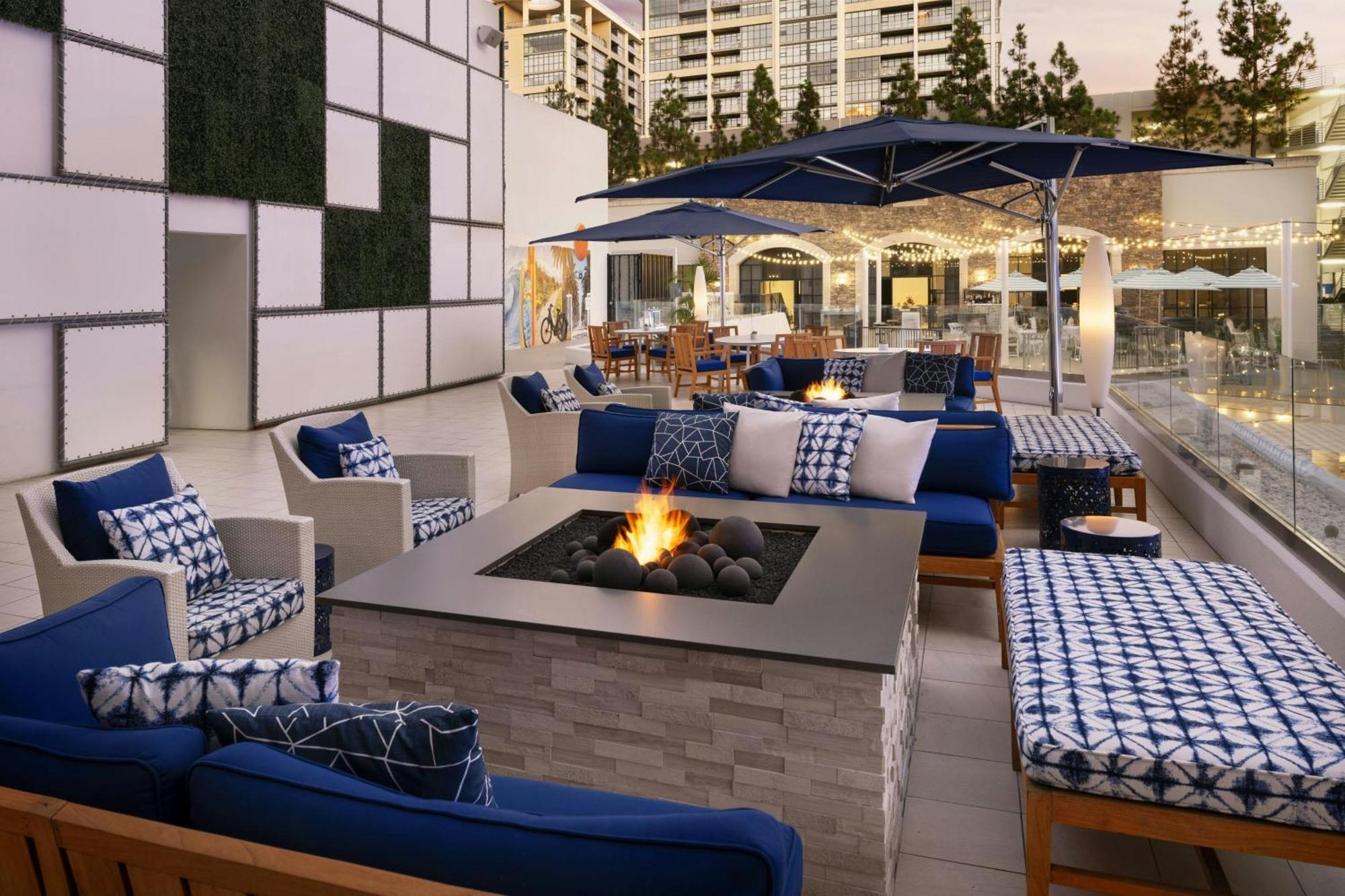 Irvine Marriott Hotel Bagian luar foto