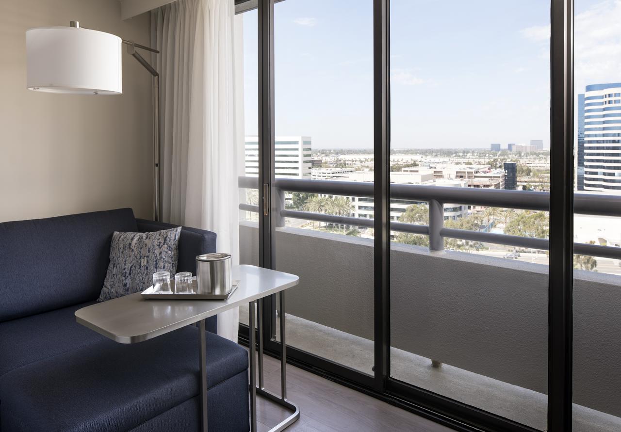 Irvine Marriott Hotel Bagian luar foto