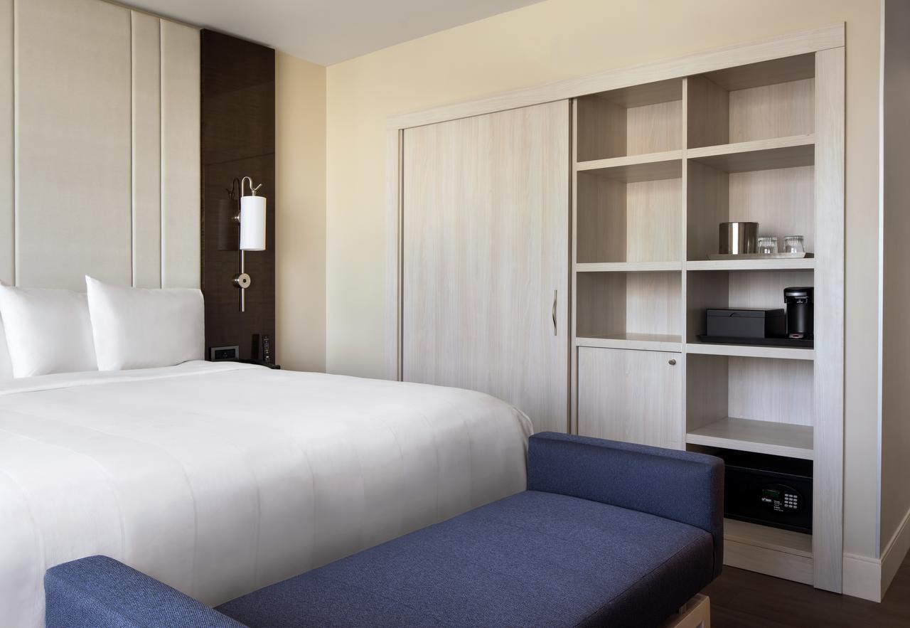 Irvine Marriott Hotel Bagian luar foto